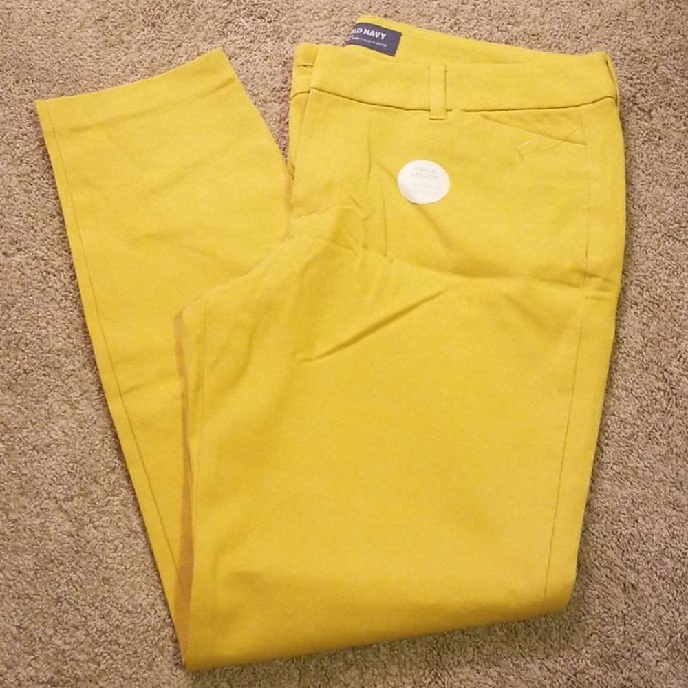NWT Mustard Pixie Pants